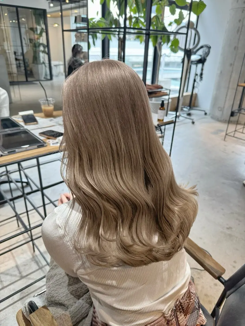 ロング ヘアカラー トリートメント ベージュカラー/新潟 カラー特化/落合優吾のヘアスタイル