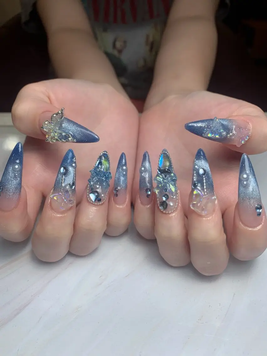 ネイル akina nailsのネイルデザイン