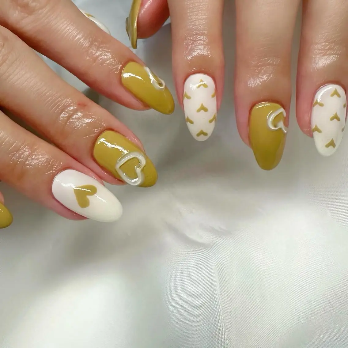 ネイル ハート 氷ネイル・うるうるネイル 韓国ネイル ニュアンスネイル 冬ネイル 🪞KAPE NAIL 🪞のネイルデザイン