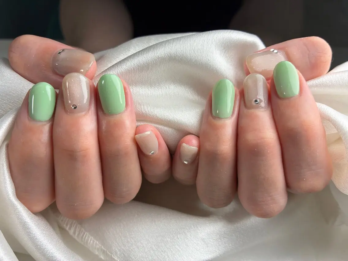 ネイル シンプルネイル ハンドネイル SweetOlive Chinatsuのネイルデザイン