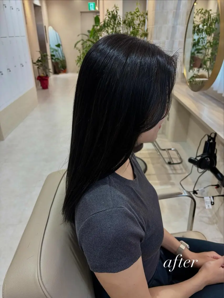 ロング カラー アッシュ アッシュグレー アッシュグレージュ 透明感カラー グレージュ 髪質 改善💇♀️ナナのヘアスタイル