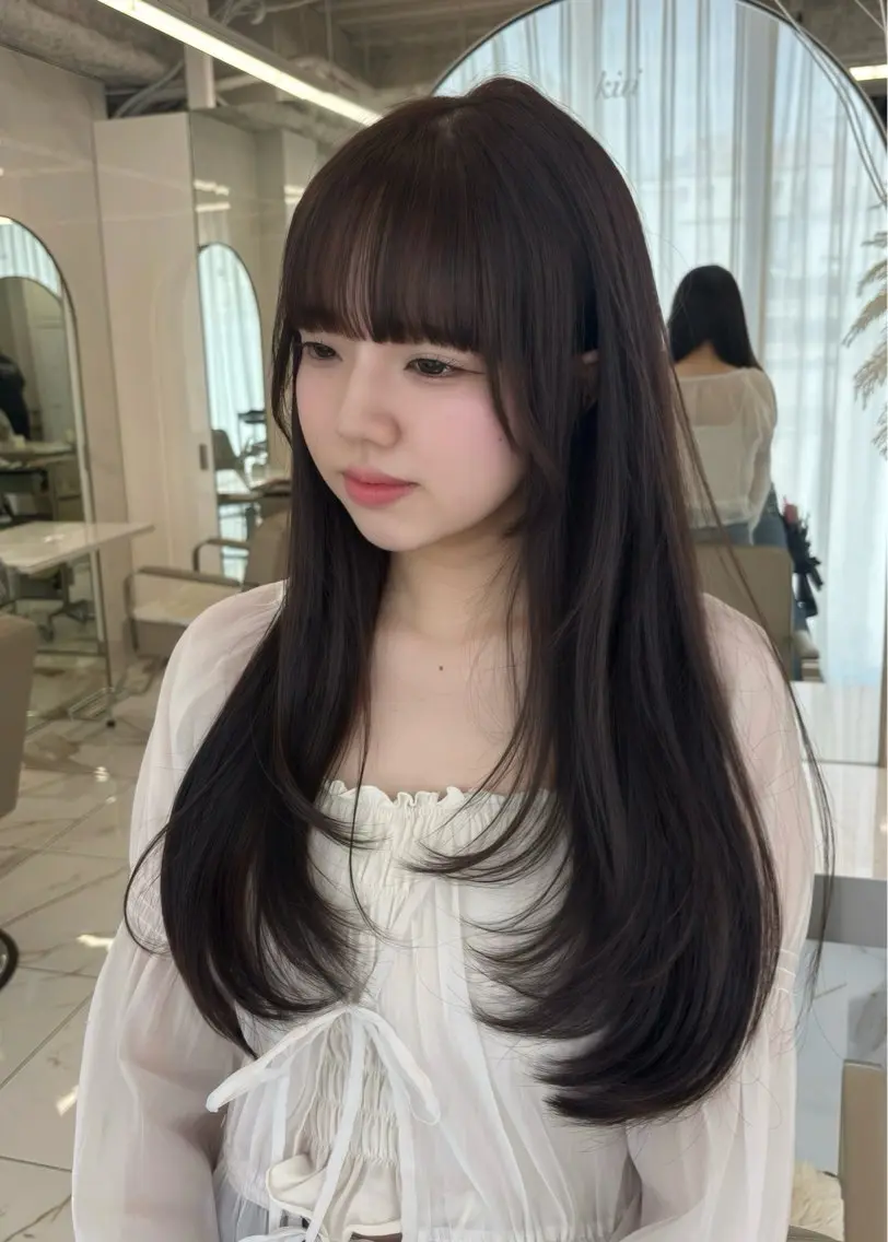 ロング カラー ブラウンカラー ラベンダーカラー レイヤーカット ロング カット ヘアカラー トリートメント ちい/韓国レイヤー /ベージュ/顔まわりのヘアスタイル