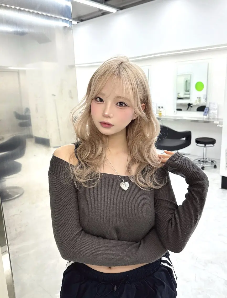 ミディアム カラー ハイトーンカラー レイヤーカット カット ヘアカラー トリートメント ヘッドスパ ヘアセット 🤍ベージュ×艶髪 🤍Ryuta🤍のヘアスタイル
