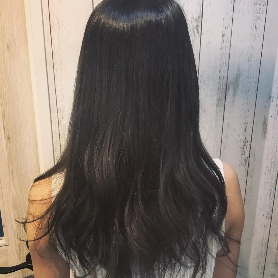 ロング カラー embrace エンブレイスのヘアスタイル