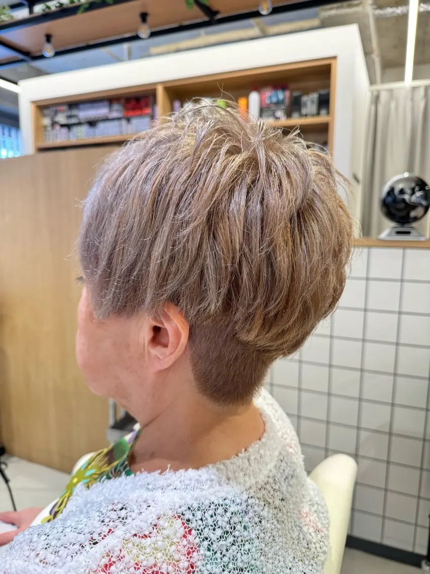 ショート ハンサムショート ショートヘア カット ヘアカラー トリートメント bloomsweet 鈴木駿平のヘアスタイル