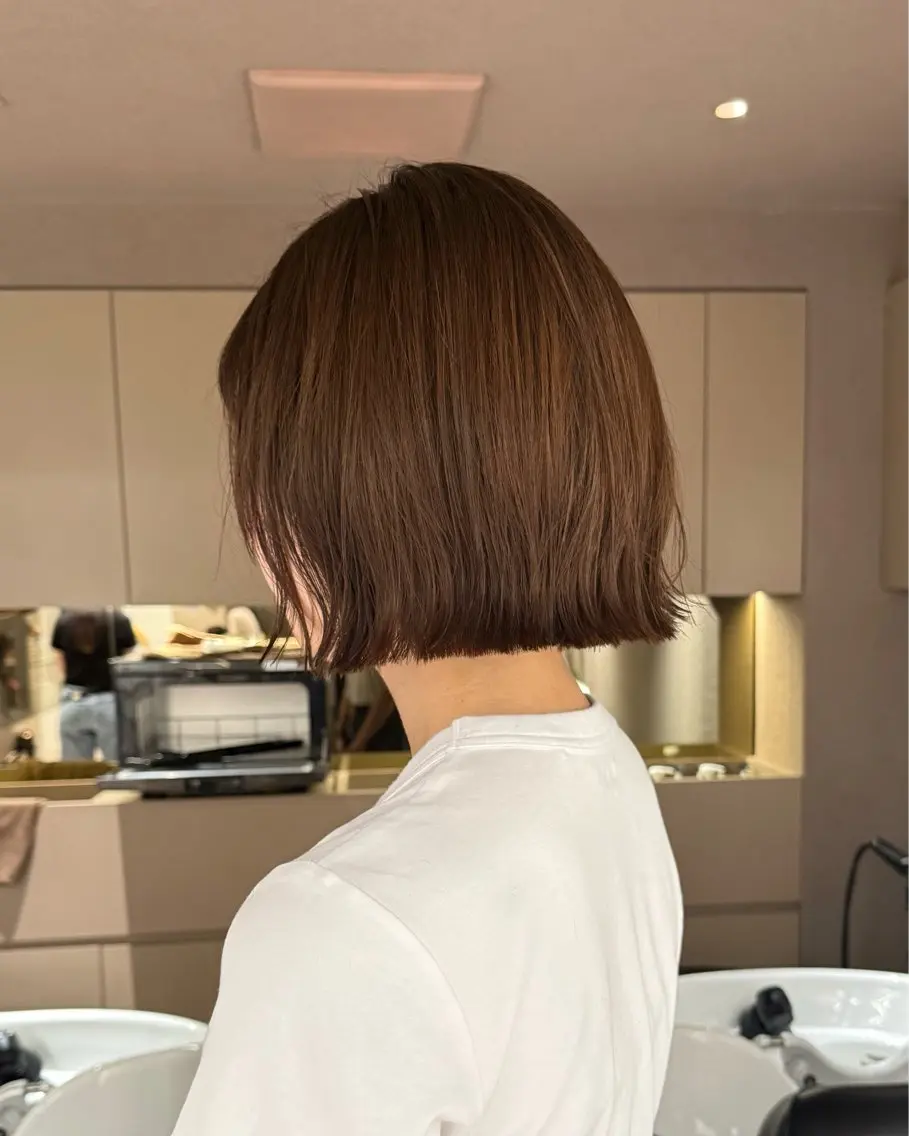 ショート カラー Akari暖色カラー /レイヤーカットのヘアスタイル