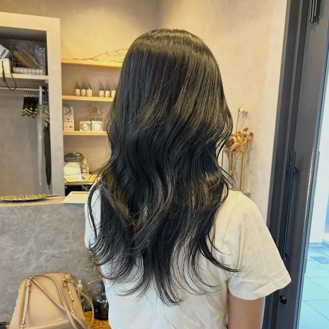 セミロング カラー レイヤーカット いなみね はるきのヘアスタイル