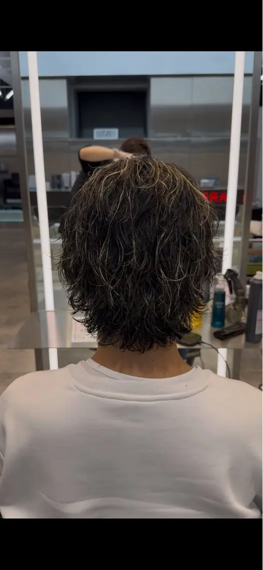 ミディアム カラー パーマ ハイライトカラー ハイライト ヘアカラー メンズ/パーマ /渋谷・原宿/櫻井のヘアスタイル