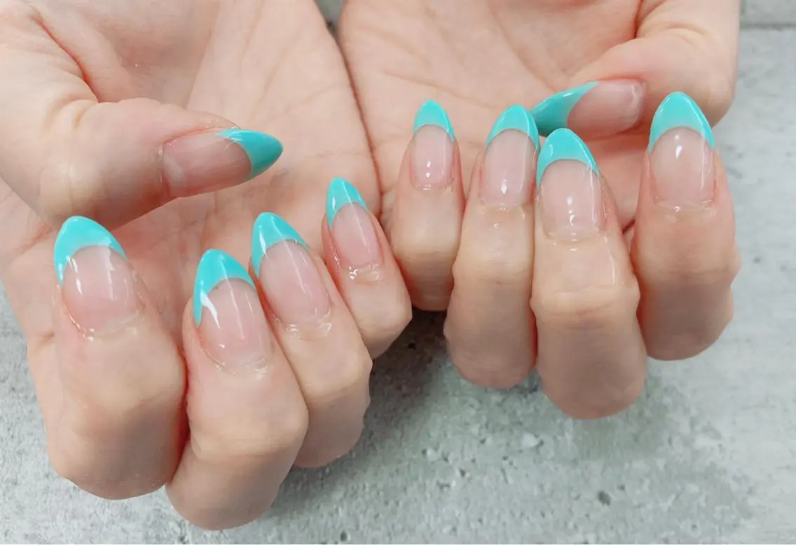 ネイル フレンチネイル mogunail &blowのネイルデザイン