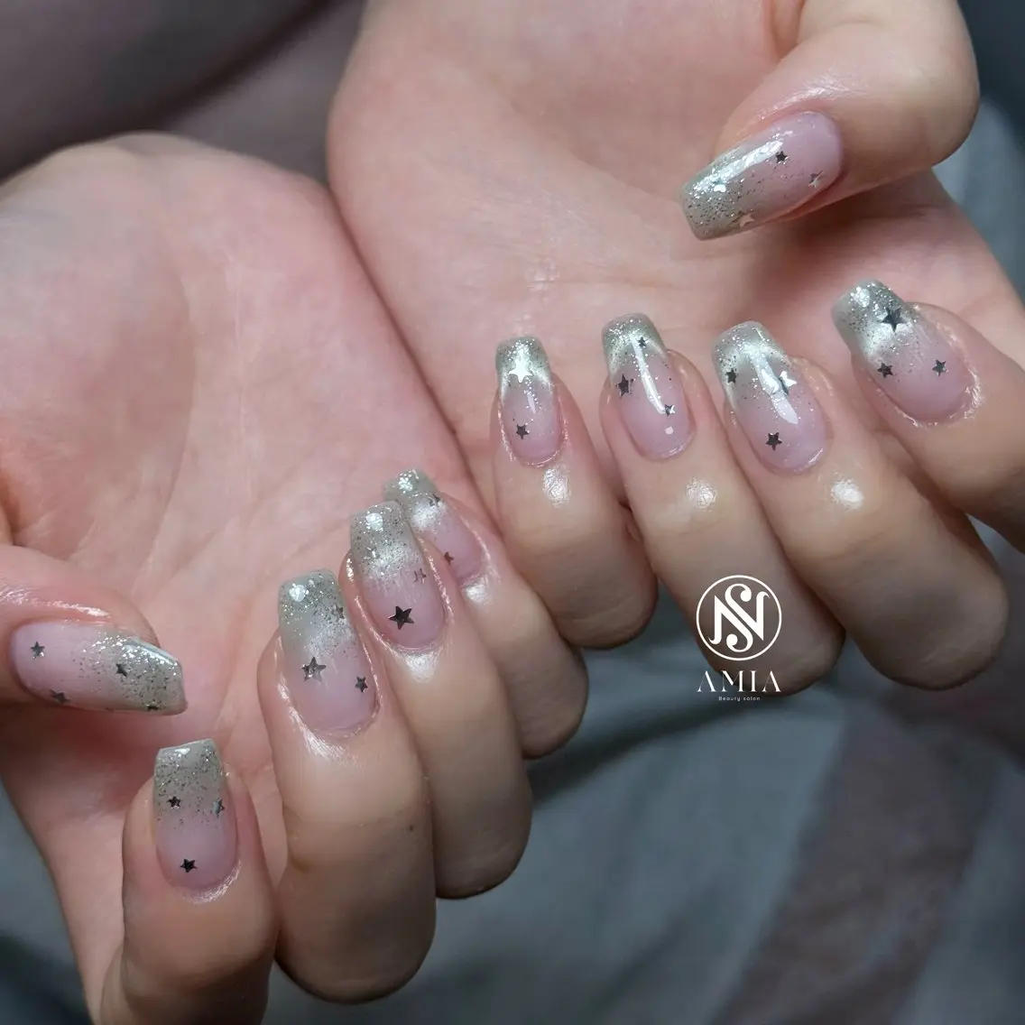 セミロング ハンドネイル 🌟AMIA BEAUTY🌟のネイルデザイン