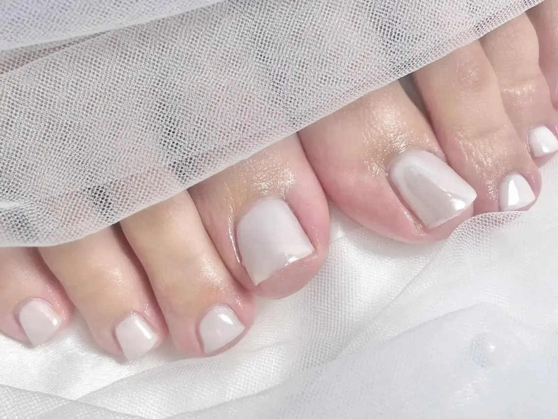 ネイル フットネイル ミラーネイル ワンホンネイル フットネイル joie ange 雪菜のネイルデザイン