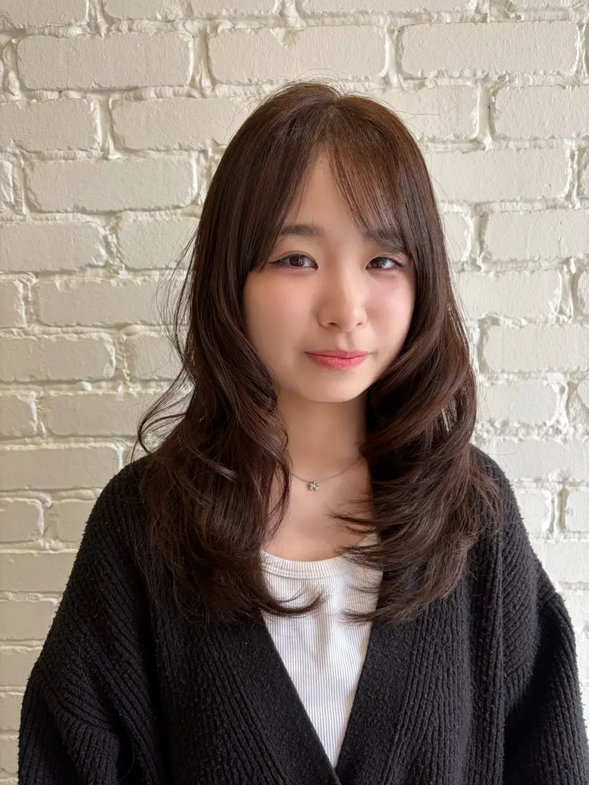 ロング レイヤーカット 🩰韓国レイヤー🩷 艶カラー🌷小栁歩美のヘアスタイル