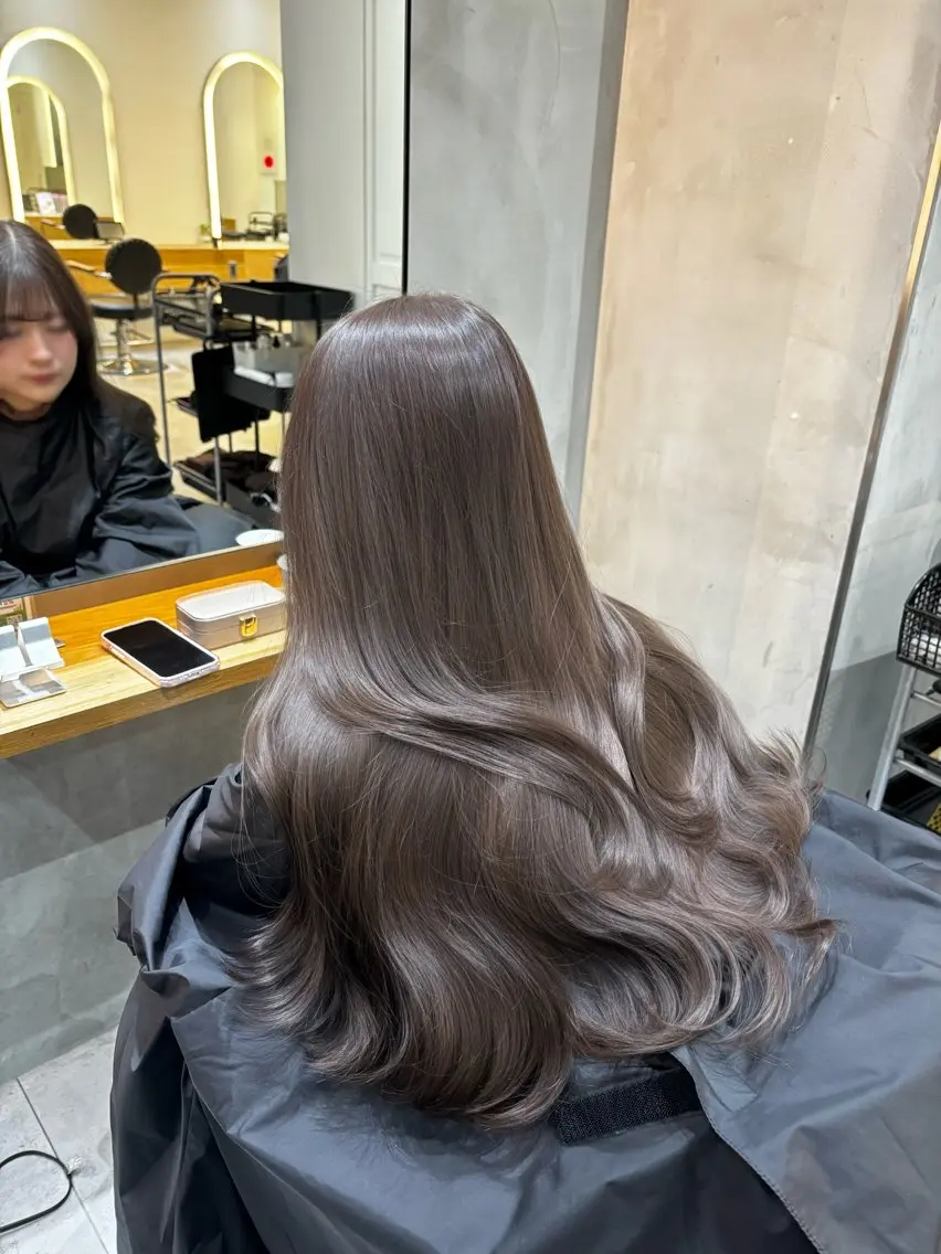 ロング 🍀祥吾🍀レイヤー ✨透明感カラー✨のヘアスタイル