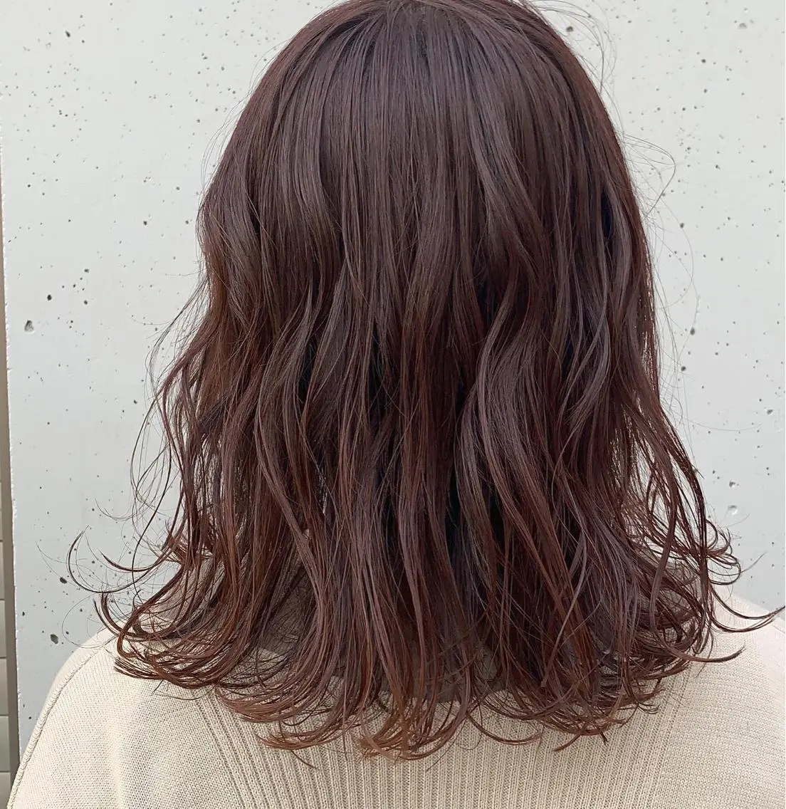 ミディアム カラー 透明感カラー ラベンダーカラー レッドカラー 似合わせカラー🫶 小川千波のヘアスタイル