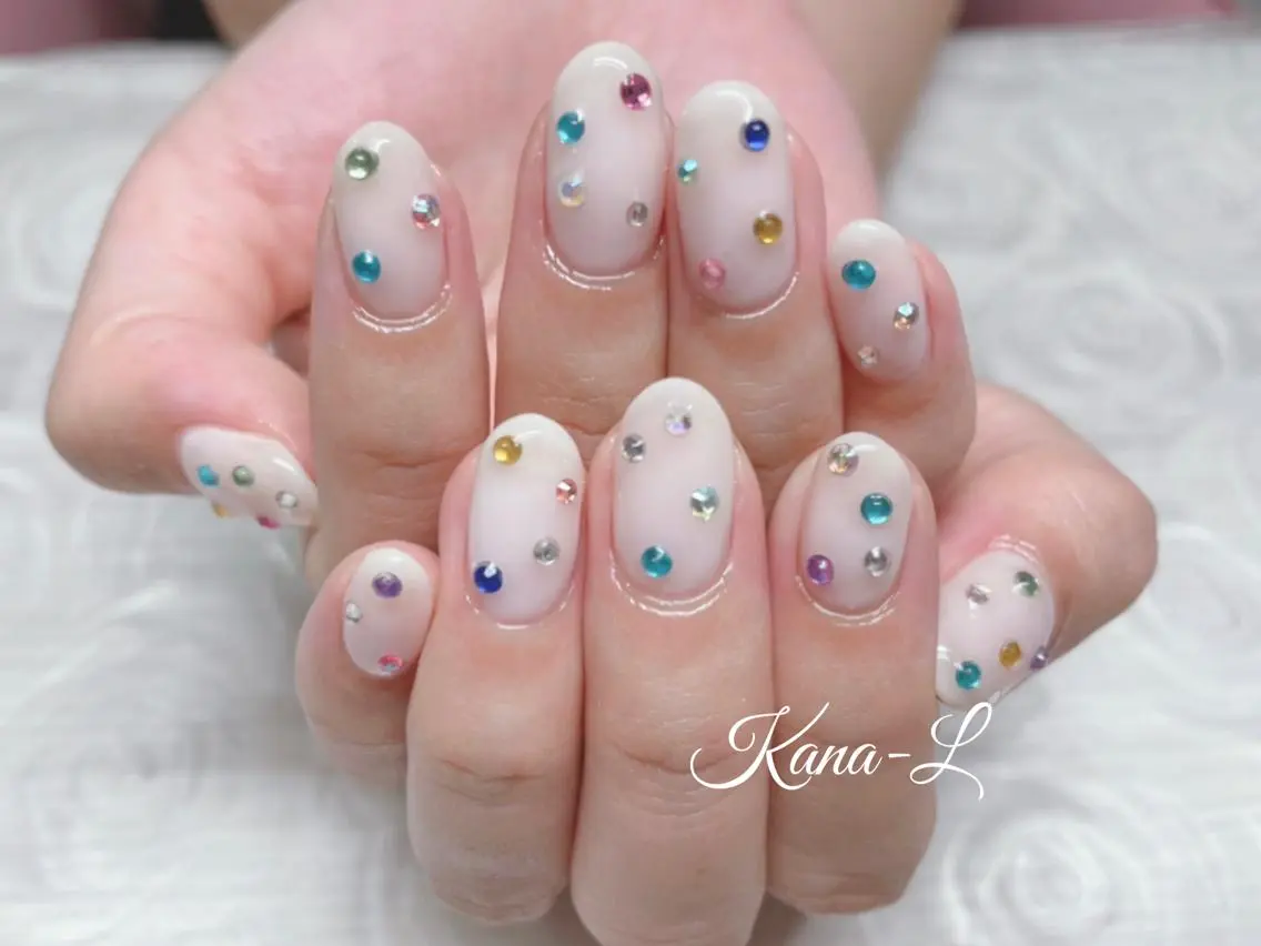 カラー ネイル 韓国ネイル ストーンネイル 芦辺 香奈のネイルデザイン
