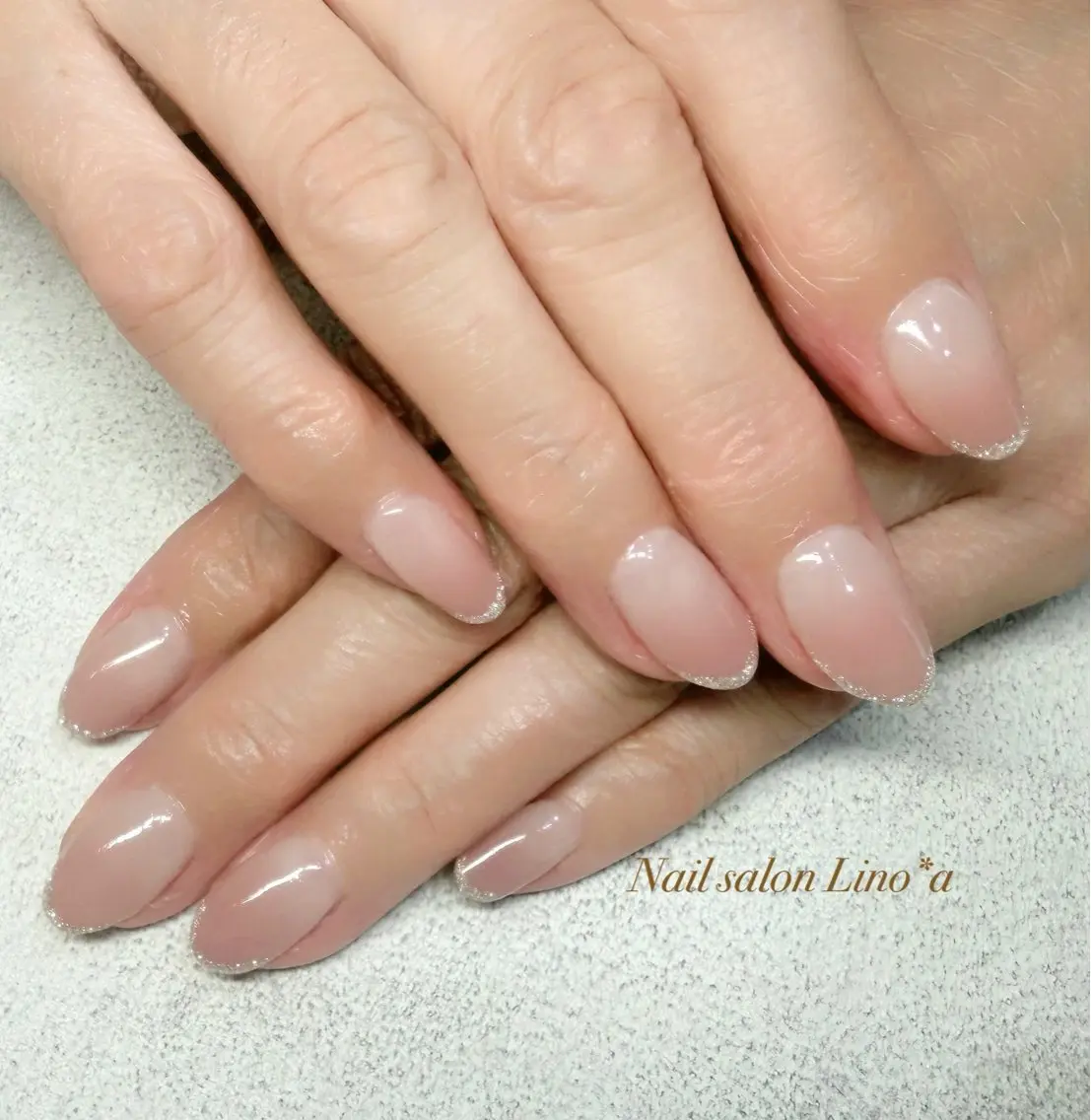 ネイル 長さ出し グラデーション ラメ(グリッター) 持ち込み オフィスネイル ハンドネイル Nail salon Lino*aのネイルデザイン