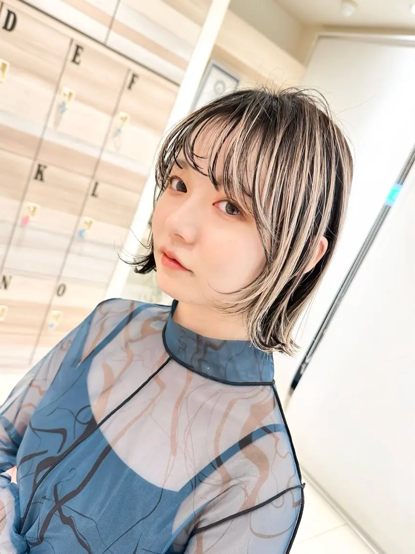 ショート ボブ レイヤーカット 似合わせカット 小顔カット 外ハネヘア ボブ/顔まわりレイヤ ー/菊島樹希のヘアスタイル