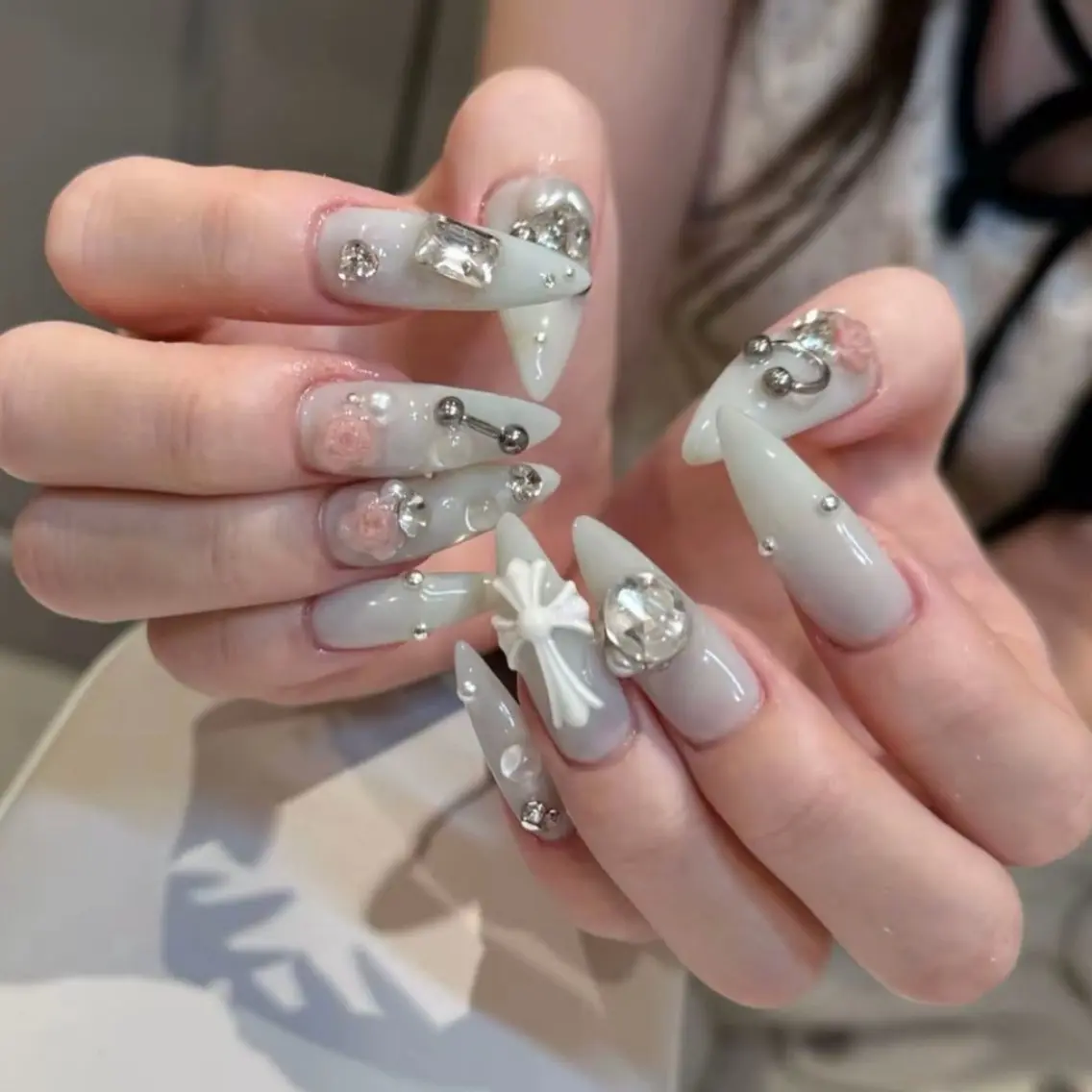 ネイル ハンドネイル Luna Gladeのネイルデザイン