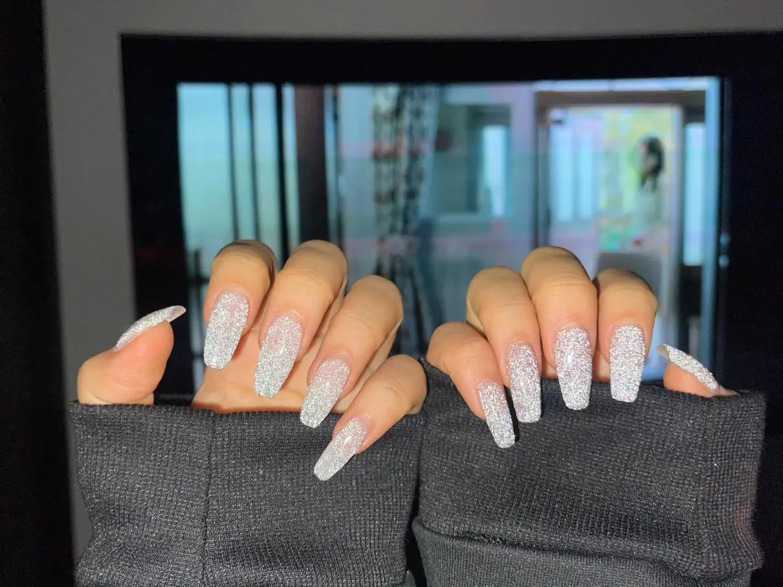 🫧(オフ込み)⭐️SNS 大人気💫キラキラ🤩フラッシュネイル💅🏻の写真