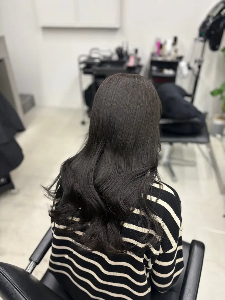 ロング ヘアカラー 笹山 未夢のヘアスタイル