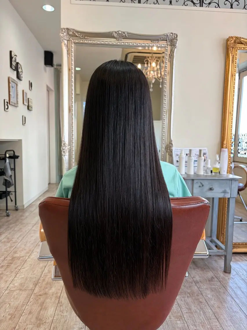 ロング カット 縮毛矯正 トリートメント 【艶髪カラー】 omiのヘアスタイル