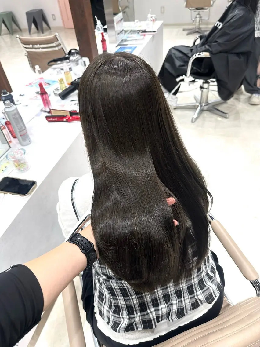 ロング カラー カット ヘアカラー 縮毛矯正 韓国レイヤー特化 ／ミクのヘアスタイル