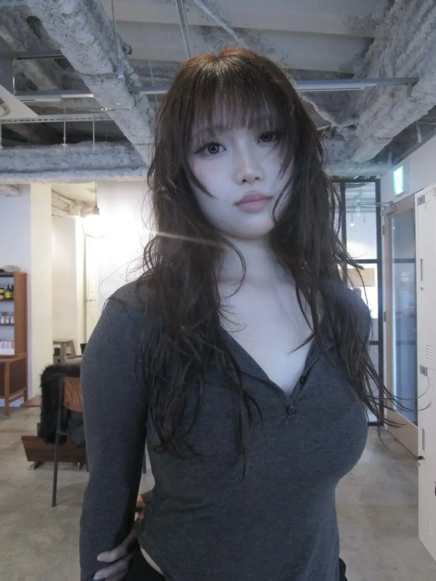 ロング パーマ 顔周りカット レイヤーカット ストレートパーマ 縮毛矯正 yu maのヘアスタイル