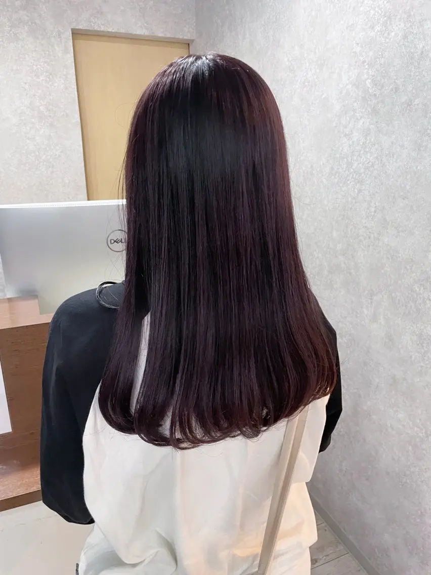セミロング カラー ブラウンカラー パープルカラー パープルブラウン ヘアカラー トリートメント イワタ マハ/ minim hairのヘアスタイル