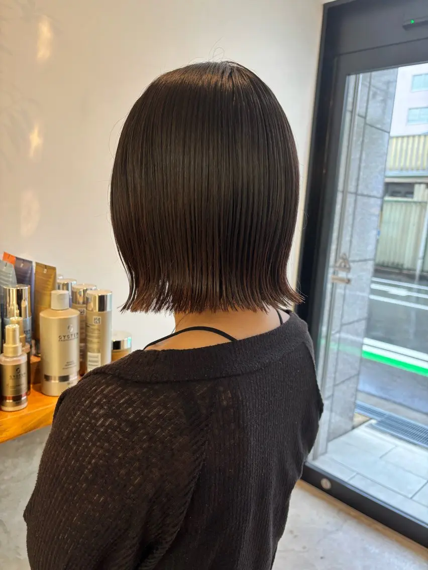 ショート 透明感カラー🫧 高田李胡のヘアスタイル
