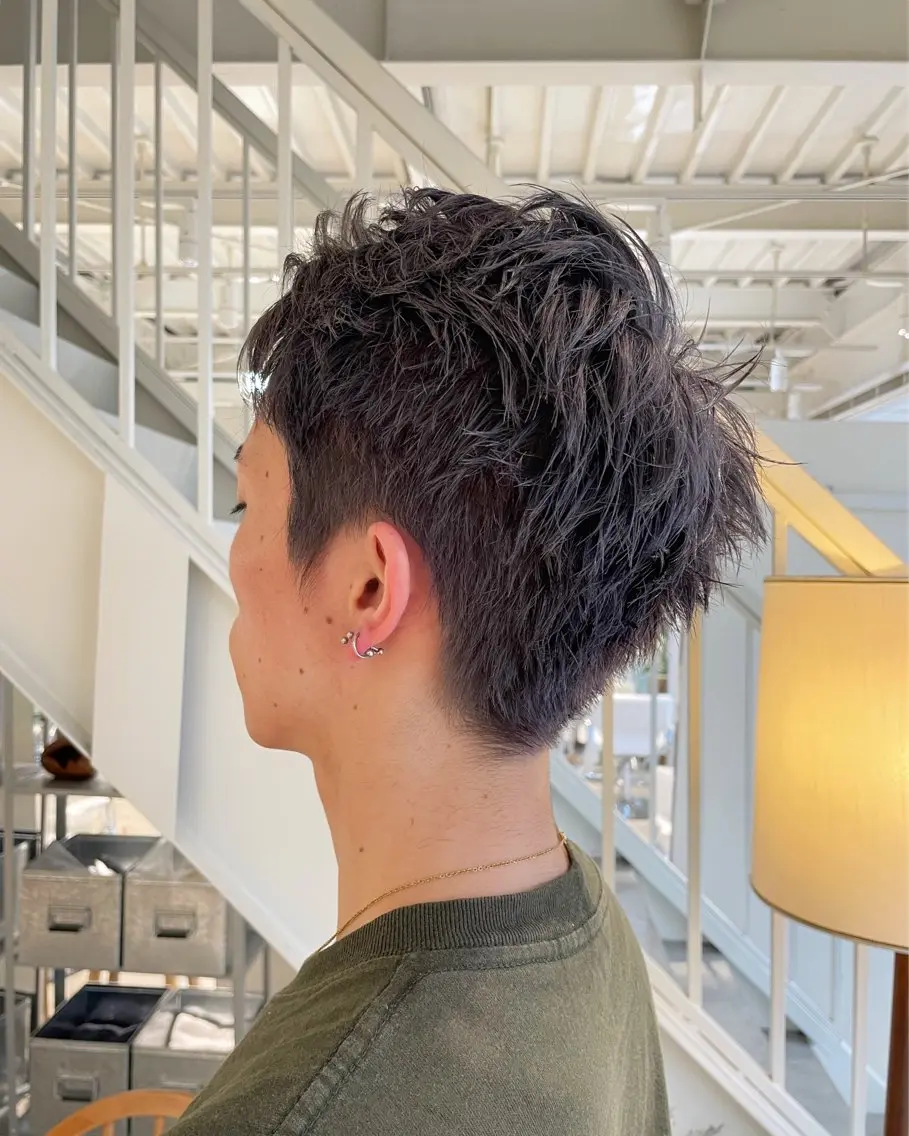 カラー メンズ シルバー 安西 香利奈のヘアスタイル