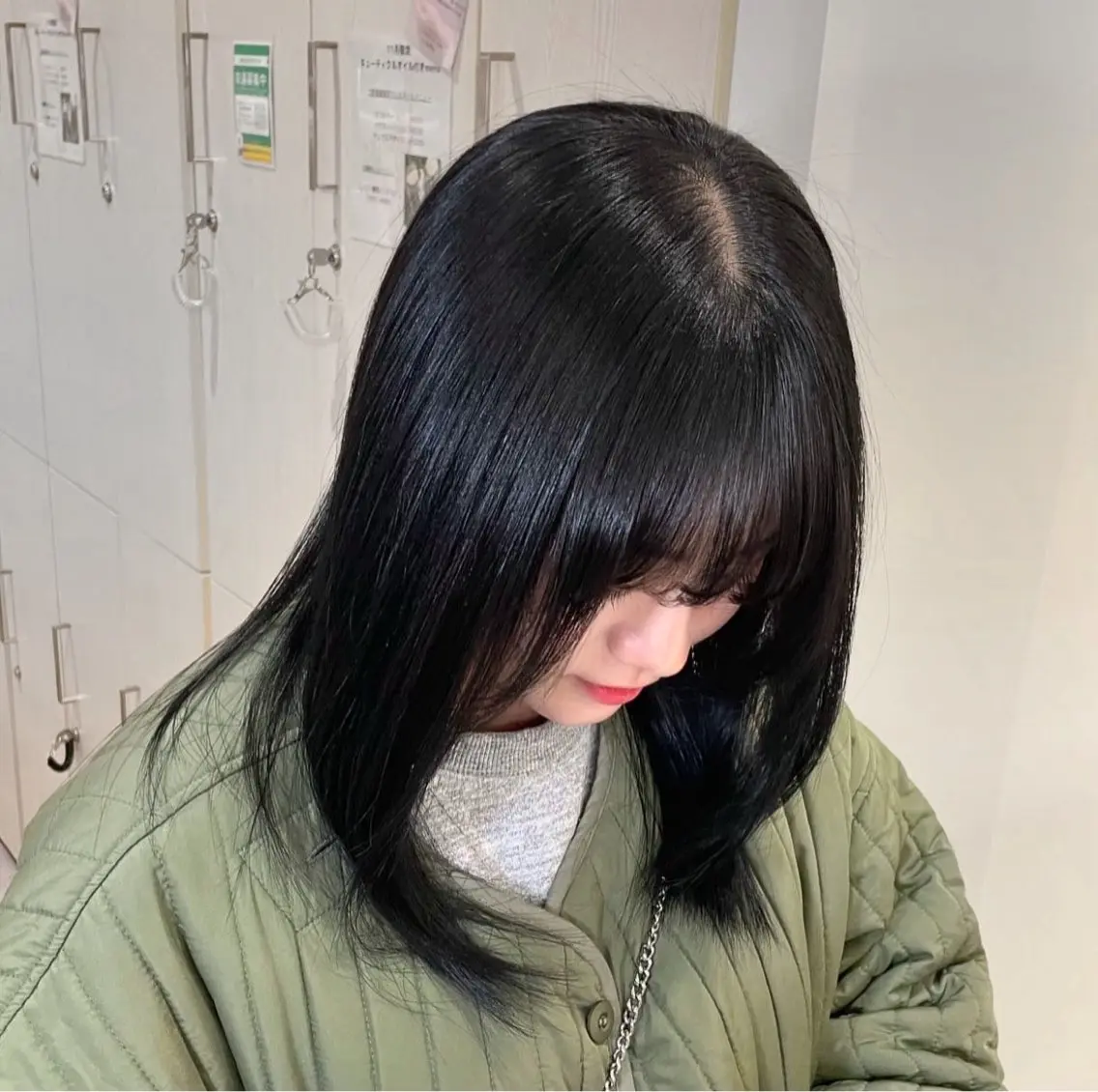 セミロング カラー 髪質改善 家村 瑠依のヘアスタイル