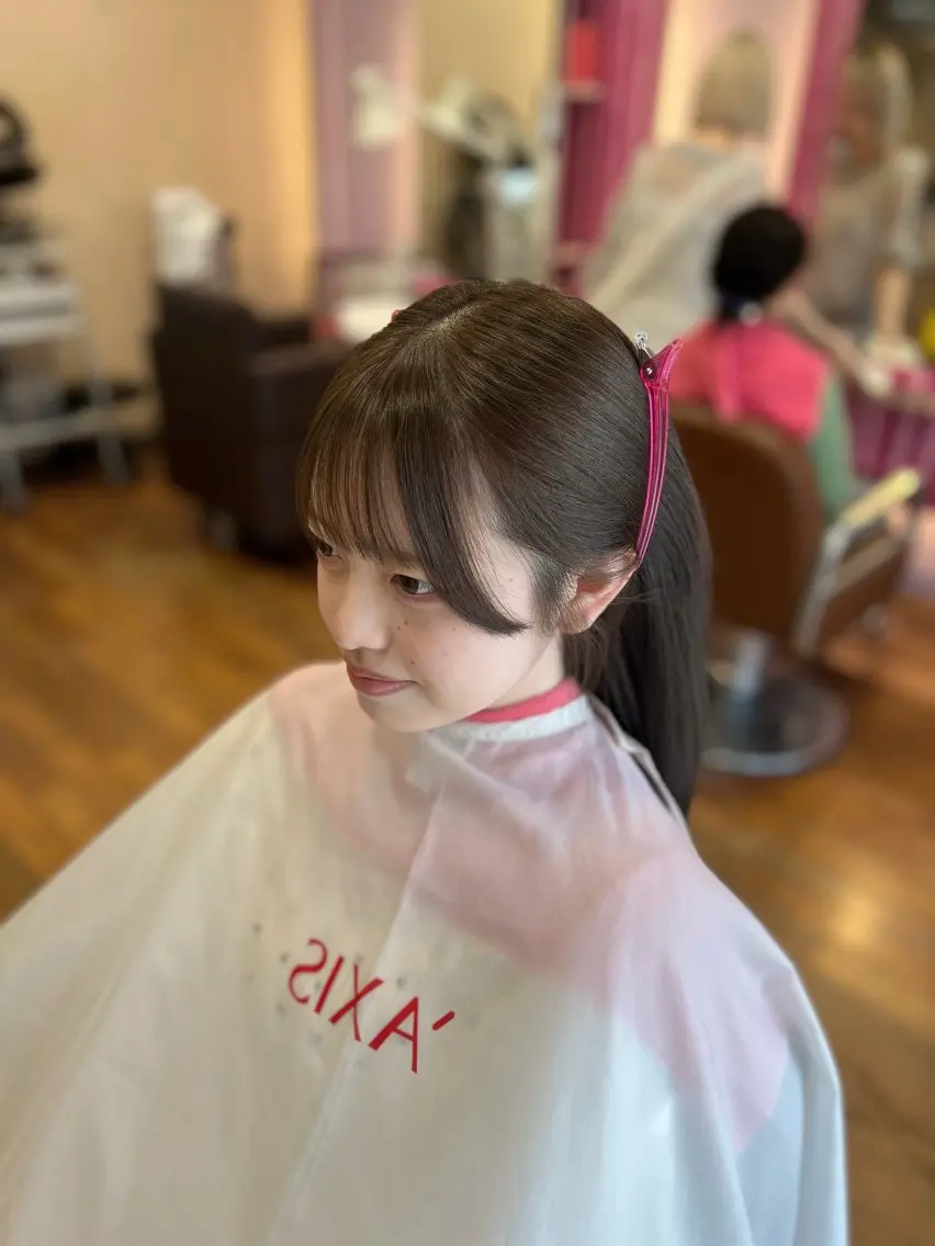 ミディアム カラー カット 'AXIS 栄 Konomiのヘアスタイル