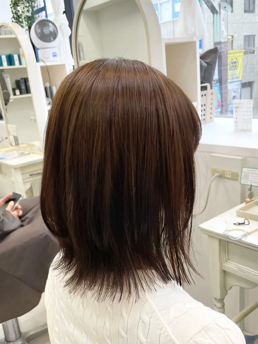 ミディアム カット ヘアカラー トリートメント 町田 あみのヘアスタイル