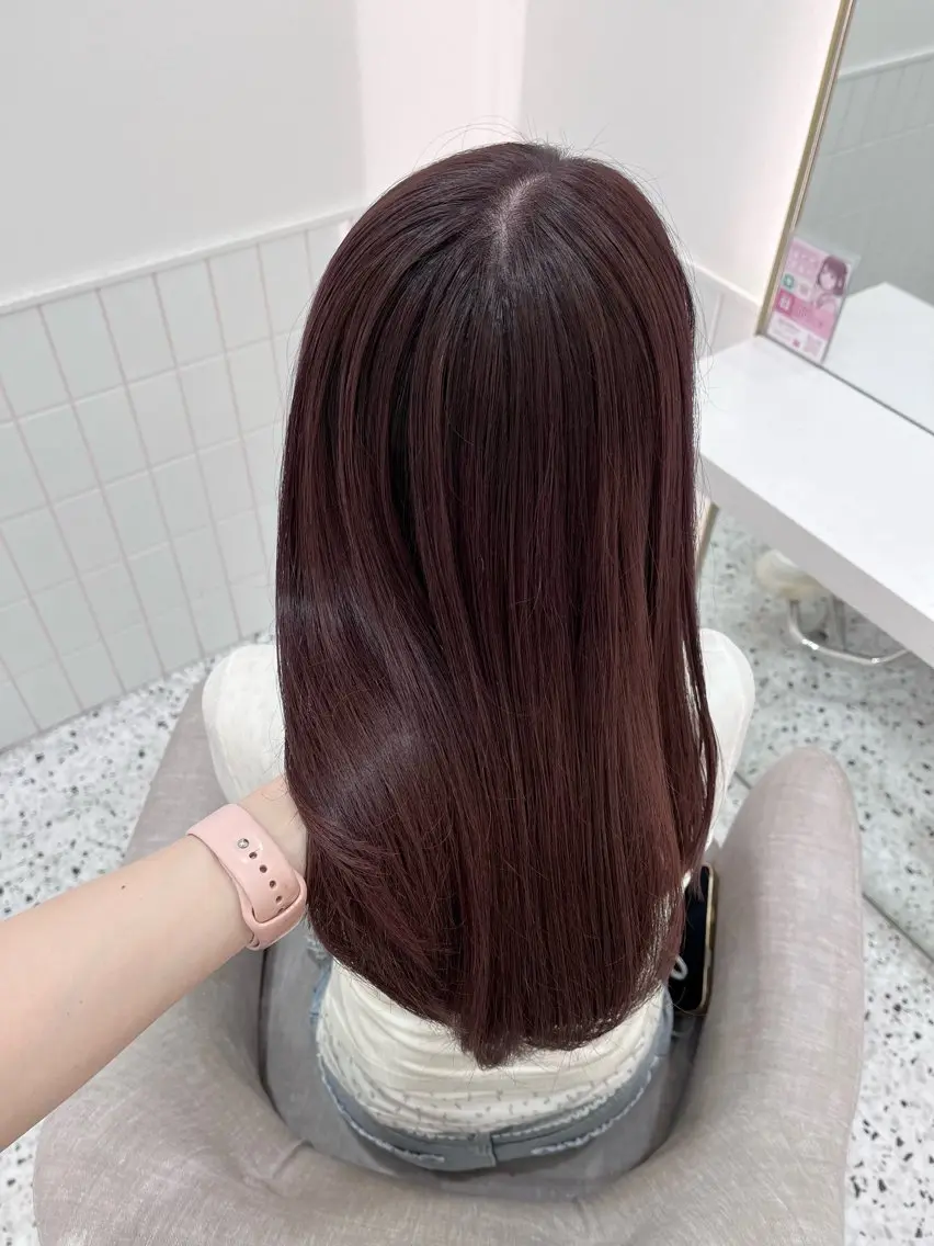 ロング カラー 新井 凪のヘアスタイル