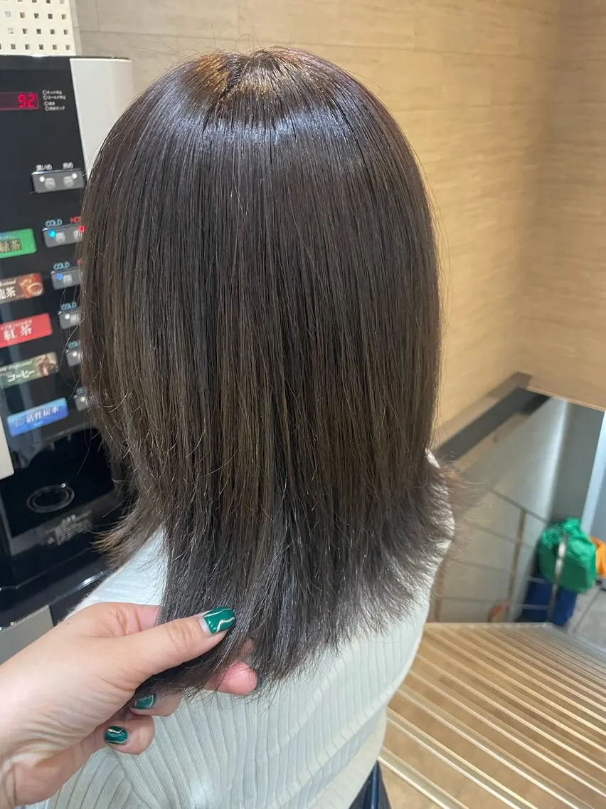ミディアム カラー カット ヘアカラー トリートメント ヘッドスパ N°rico川喜田 里衣のヘアスタイル