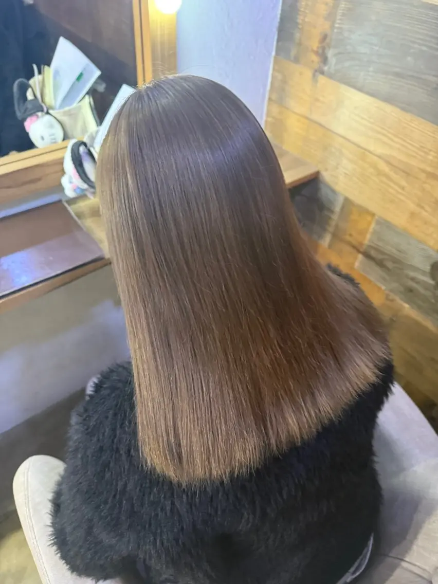 ミディアム 隅内 桃香のヘアスタイル