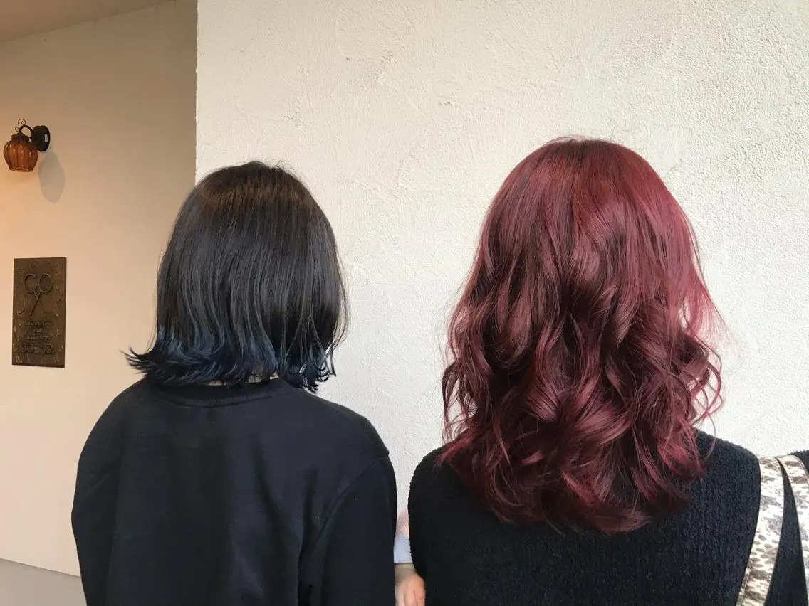ミディアム カラー 山下 襟華のヘアスタイル