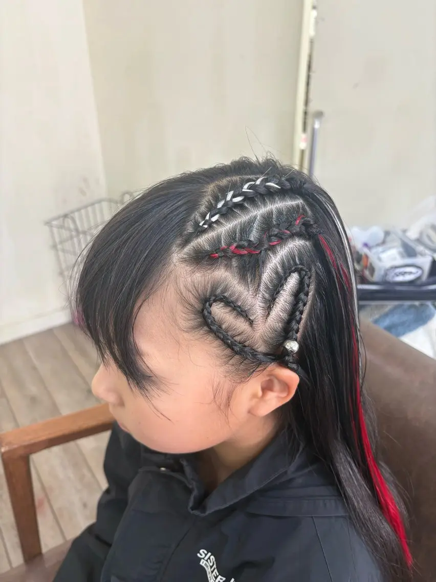 ヘアアレンジ キッズ ヘアセット WEST OLAND 黒坂佳乃のヘアスタイル