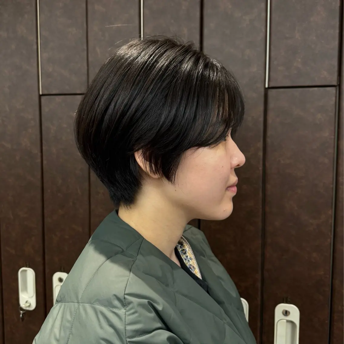 ショート まほ/レイヤーカット 🍒🤍透明感カラーのヘアスタイル