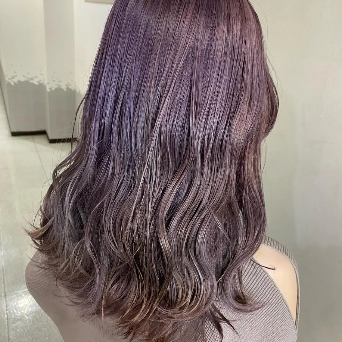 ミディアム カラー ピンクカラー ピンクパープル パープルカラー 清村 和音のヘアスタイル