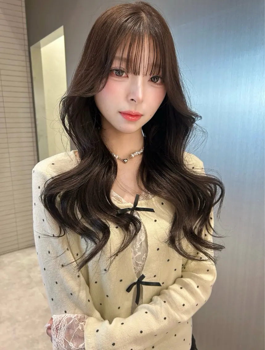ロング チョコレートブラウン レイヤーカット 小顔カット カット ヘアカラー 福岡/艶カラー/ レイヤーカット/夏也のヘアスタイル