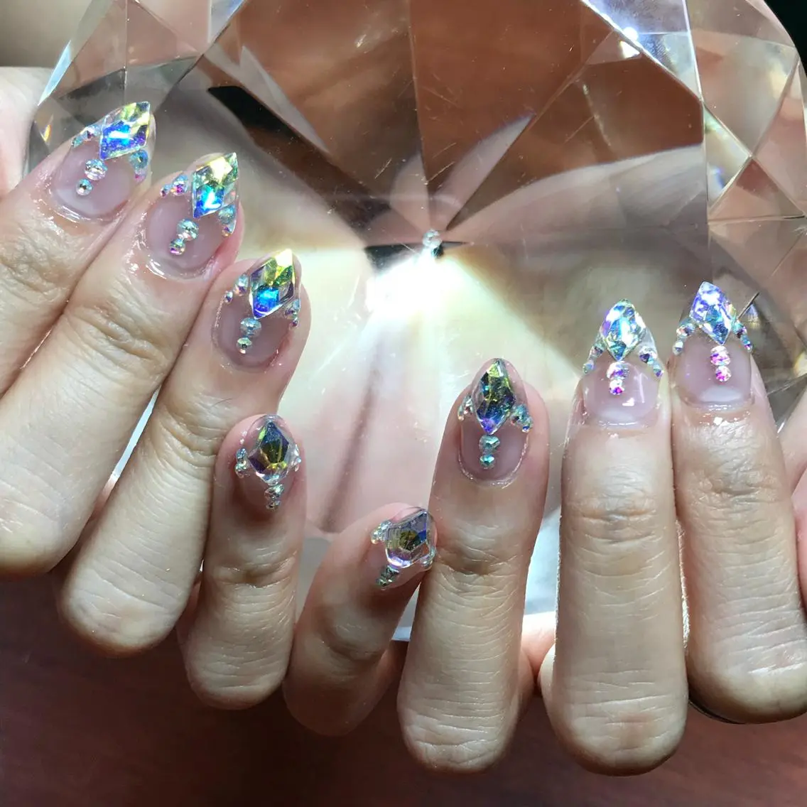 ショート ネイル アートネイル ストーンネイル ハンドネイル 《LB》ラブリエ Nail&eyeのマツエク・マツパデザイン