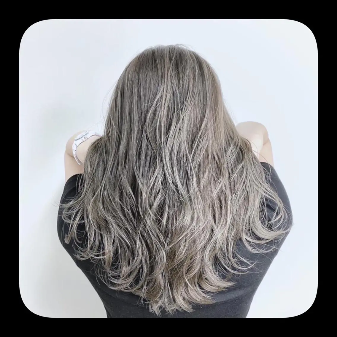 ロング カラー ヘアアレンジ 🦄アイリスト💐 小澤 愛蘭の眉毛・アイブロウイメージ