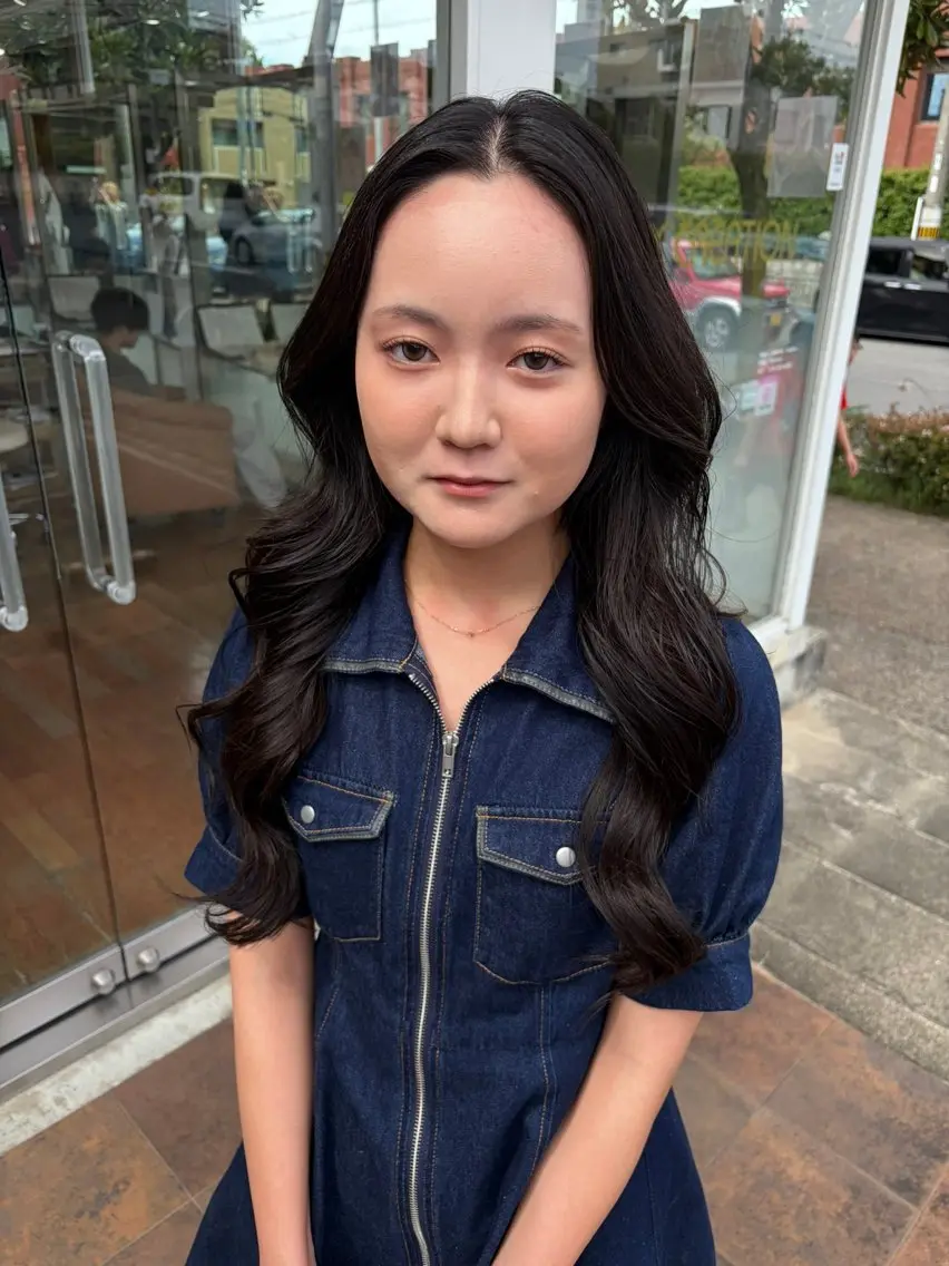 ロング くびれヘア 韓国風ヘア レイヤーカット カット ヘアカラー トリートメント 髪質改善✨/伏見 ・深草/Yukiのヘアスタイル