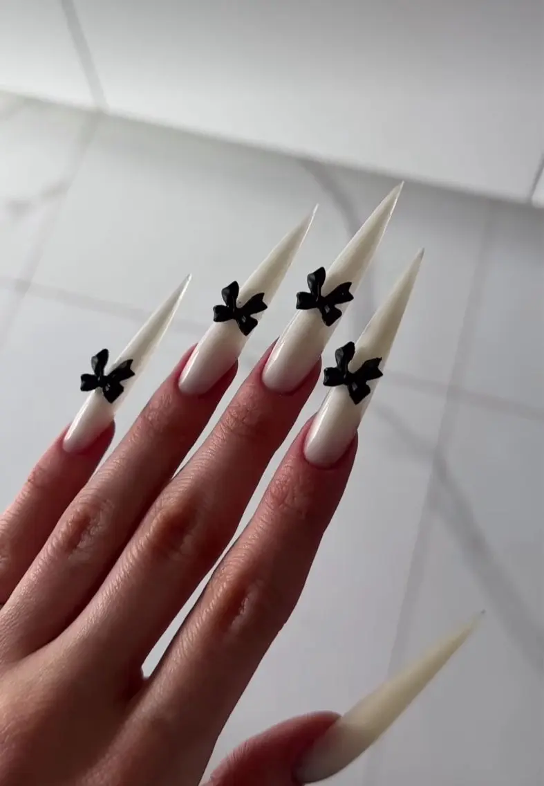 ネイル チークネイル ドット フレンチネイル グラデーション ハート ハンドネイル Julli NailStudioのネイルデザイン