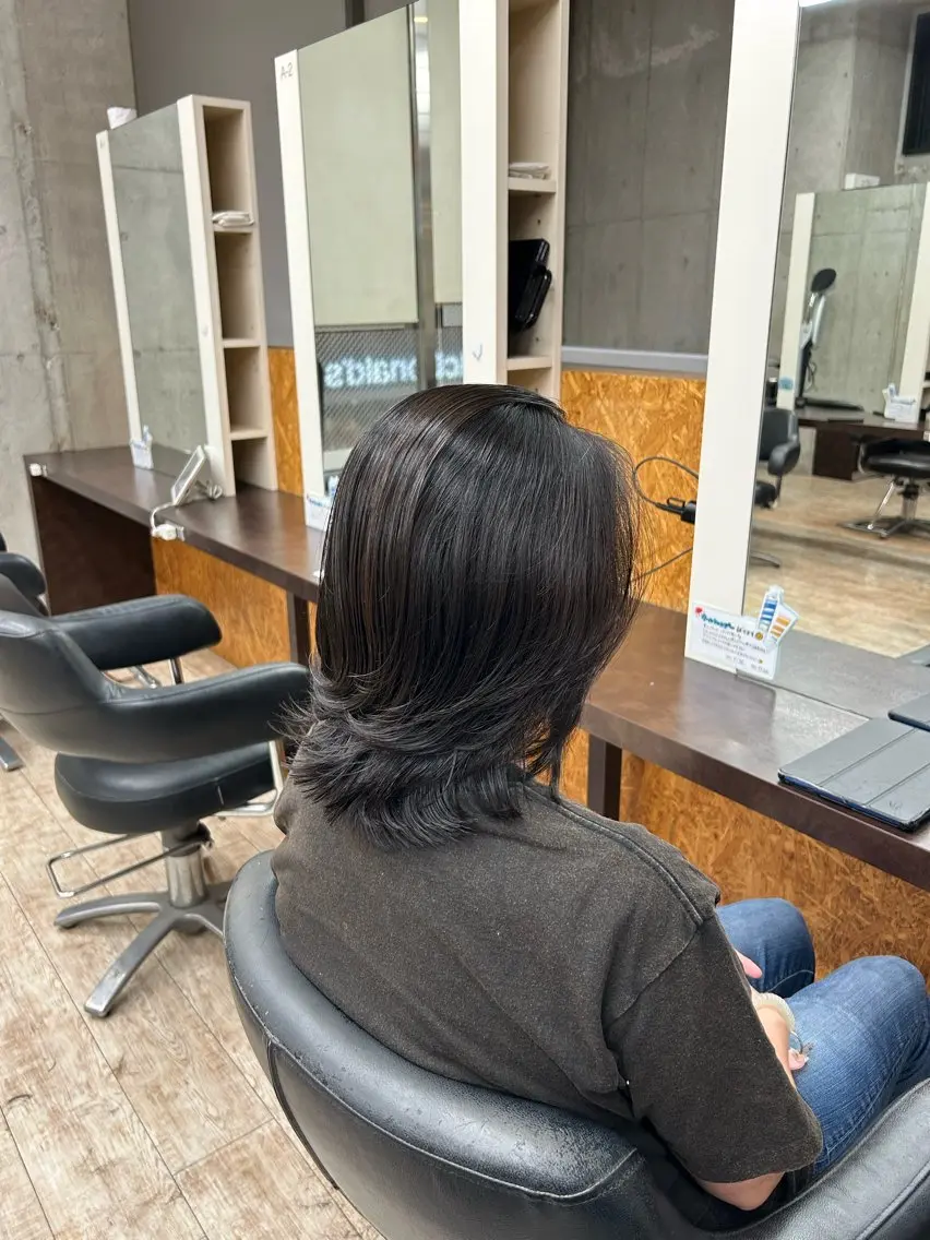 ミディアム ミディアムレイヤー レイヤーカット 桜井晶/ Blossom大山店のヘアスタイル
