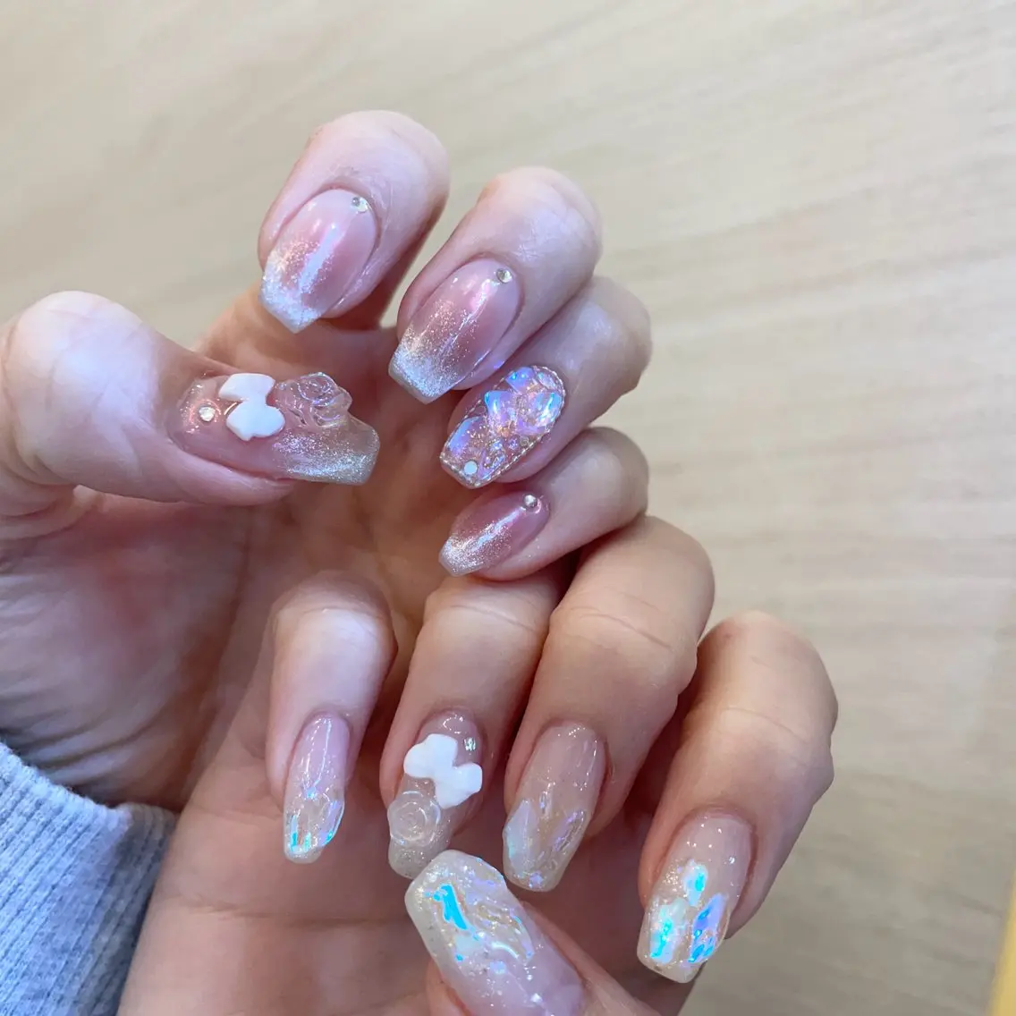 ネイル 氷ネイル・うるうるネイル ワンホンネイル Nail Salon Gummi.のネイルデザイン