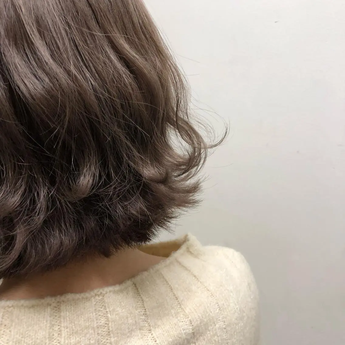 ミディアム カラー パーマ ヘアアレンジ 川上 智汐のヘアスタイル