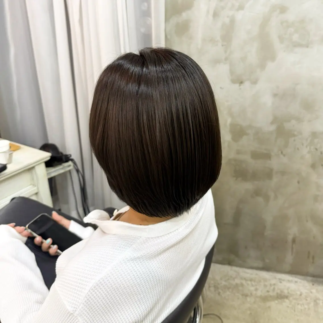 カラー ブラウンカラー ショコラブラウン 透明感カラー ダークブラウン ナチュラルブラウン ヘアカラー トリートメント 三條 朋香のヘアスタイル