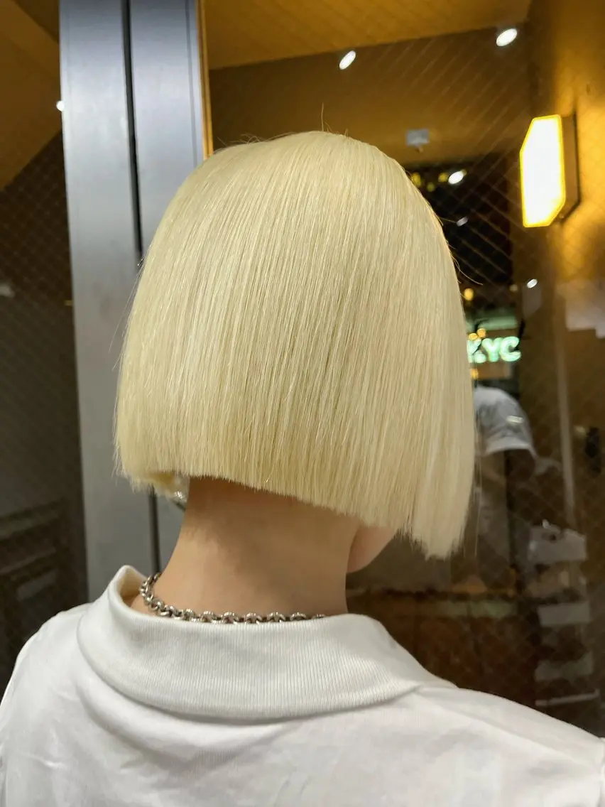 ショート アッシュ ミルクティーブラウン ピンクブラウン レイヤーカット カット ヘアカラー ハイトーンNo.1✨ パーマ✨イマイタツヤのヘアスタイル